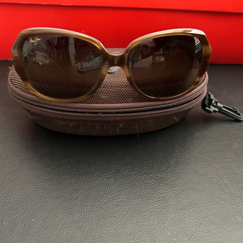 Maui Jim Brown Tortoise Shell Sunglasses with Dark Lenses
